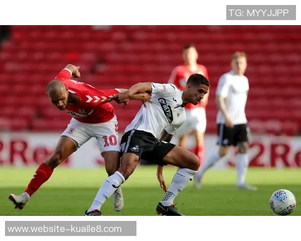 切诺丁汉与斯旺西的激烈对决谁能在赛场上笑到最后 切诺丁汉与斯旺西的激烈对决谁能在赛场上笑到最后