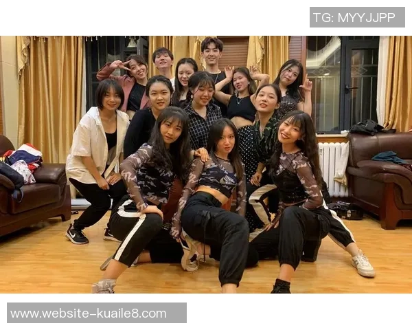 北京街舞队意识表现的数据分析与探讨:从文化到技巧的多维度解读 北京街舞队意识表现的数据分析与探讨:从文化到技巧的多维度解读