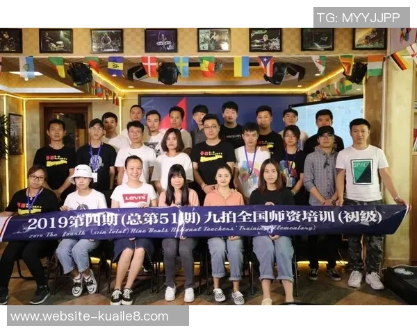 广州篮球队与南京篮球队赛后复盘团队协作的精彩瞬间与战术分析 广州篮球队与南京篮球队赛后复盘团队协作的精彩瞬间与战术分析